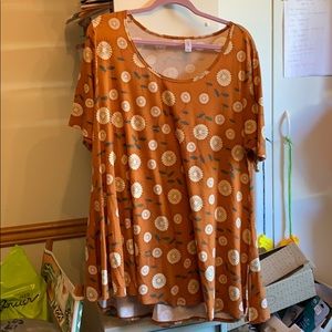 🌼LuLaRoe Perfect Tee